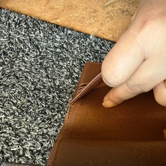 Louis Vuitton Monogram Wallet - Picture 9 of 9